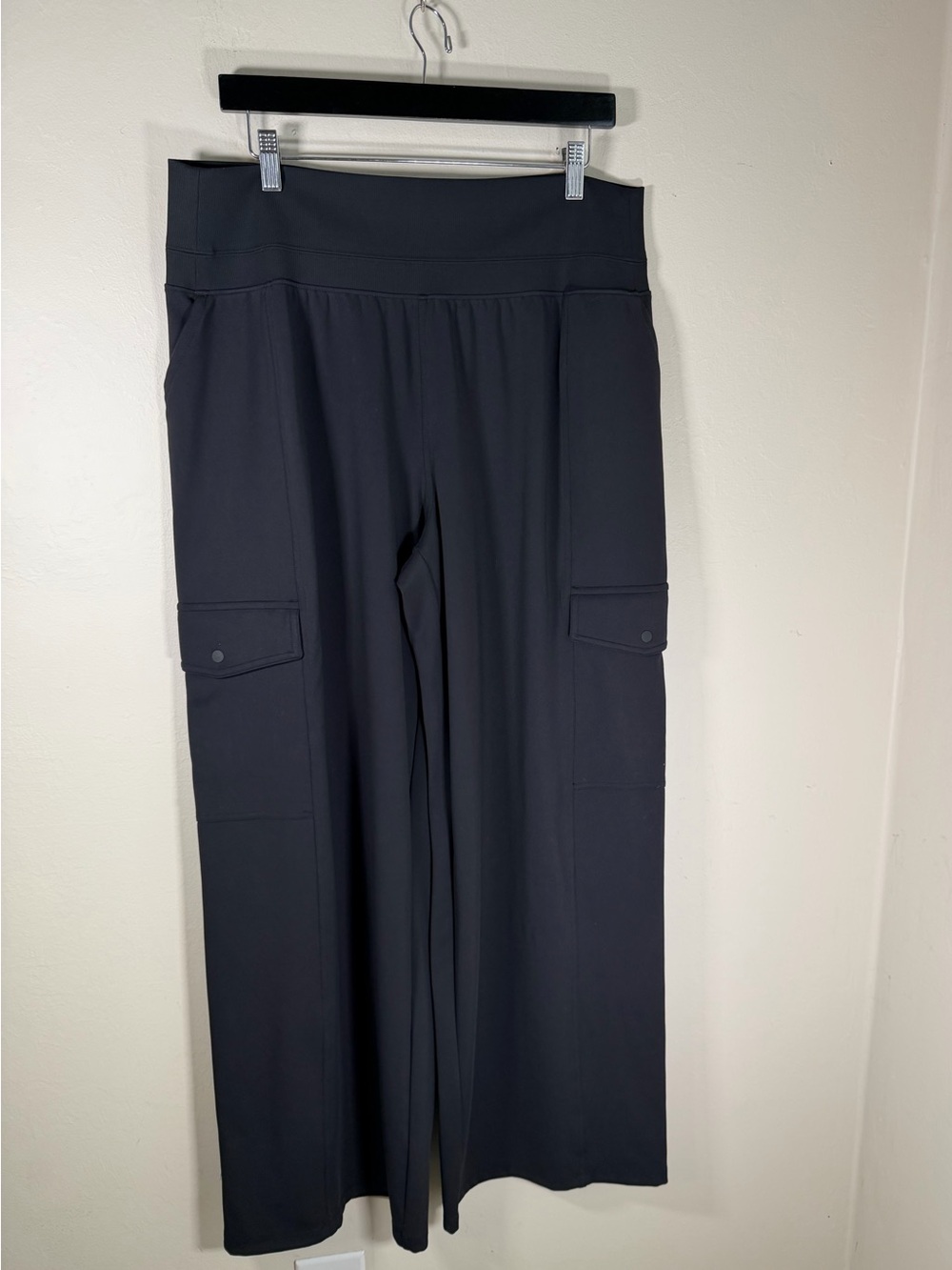 Athleta Black Wide-Leg Cargo Pull-On Pants